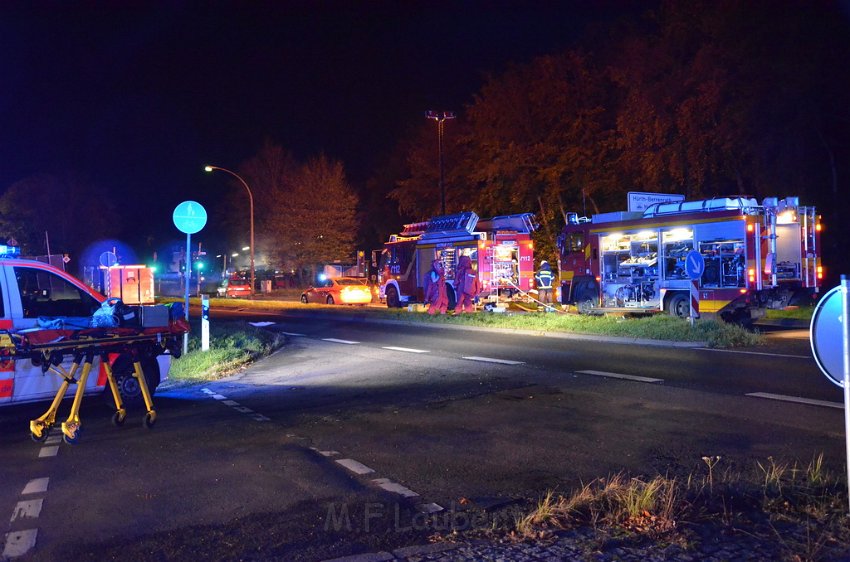 VU Tanklastzug umgestuerzt Huerth Industriestr P011.JPG